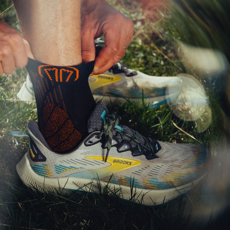 sidas-trail-protect-calzini-trail-running-nero-arancio-v2 image 2