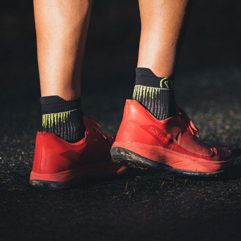 sidas-run-ultra-calze-running-nero-giallo-con-doppia-striscia-grip image 2