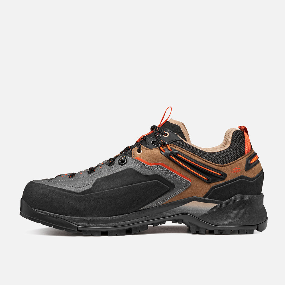 garmont-akron-gtx-scarpe-da-hiking-tecniche-impermeabili-per-escursioni-giornali image 3