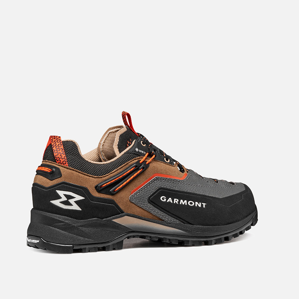 garmont-akron-gtx-scarpe-da-hiking-tecniche-impermeabili-per-escursioni-giornali image 8